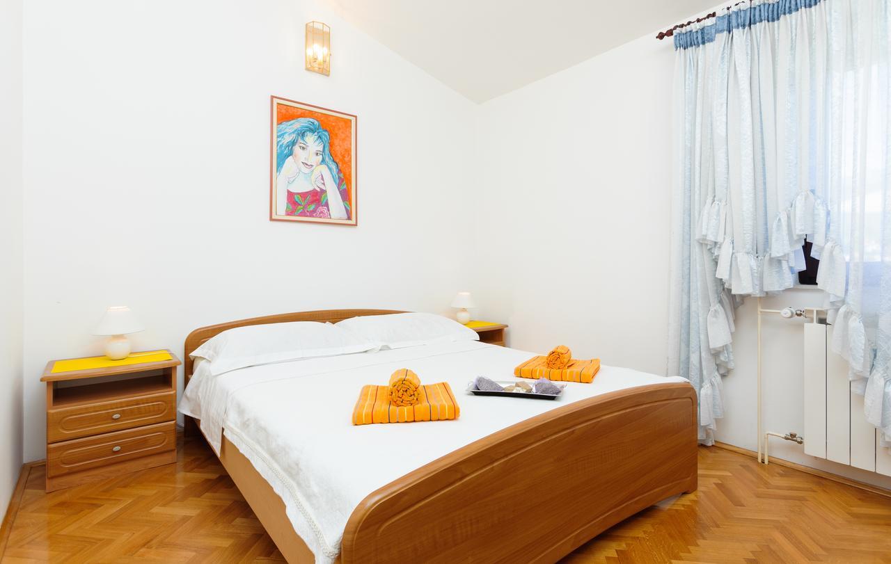 Villa Rosa Каштела Экстерьер фото