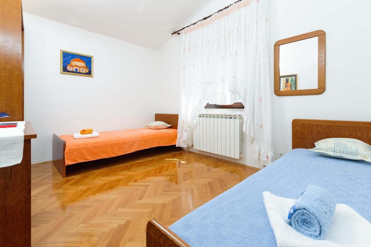 Villa Rosa Каштела Экстерьер фото