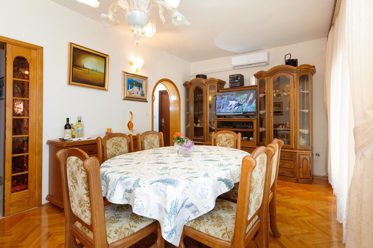 Villa Rosa Каштела Экстерьер фото